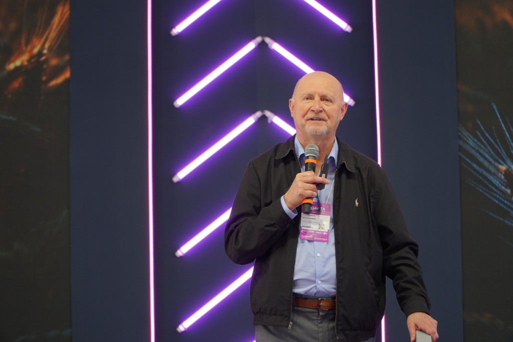 “Não lutem contra o desenvolvimento”: em palestra no Santa Summit, consultor estratégico da Fiergs detalha a revolução do agro e aponta os caminhos para o futuro