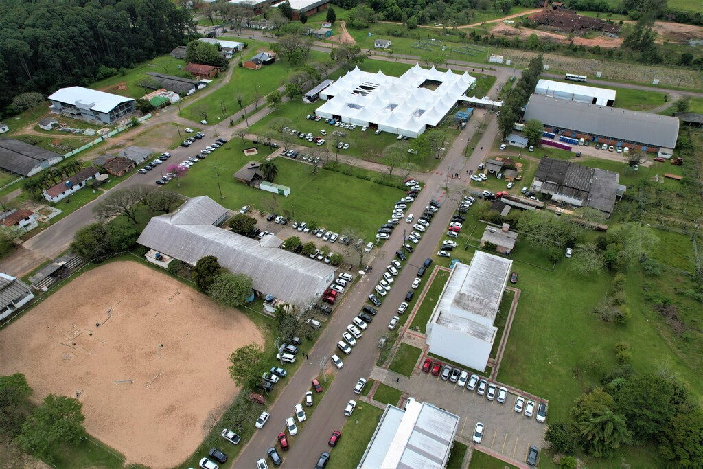 título imagem Descubra UFSM supera expectativas, termina com 280 escolas inscritas e público de quase 10 mil pessoas por dia em Santa Maria