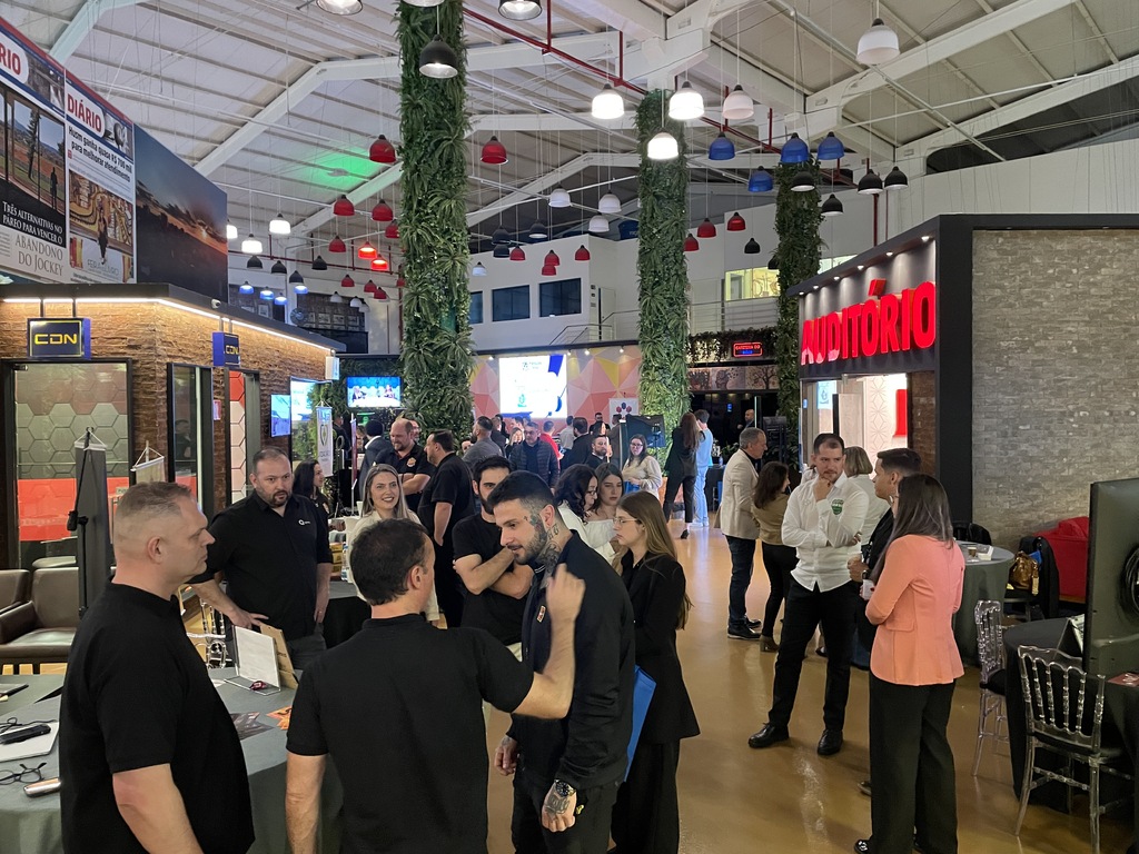 AO VIVO: Acompanhe as histórias e empreendimentos dos participantes do Franquias do Sul 2025