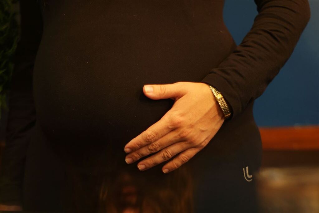 Médicos alertam para cuidados no volante durante gestação e puerpério