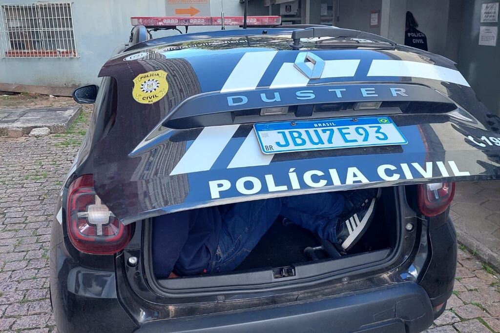 título imagem Homem é preso por agredir ex-namorada em Santa Maria