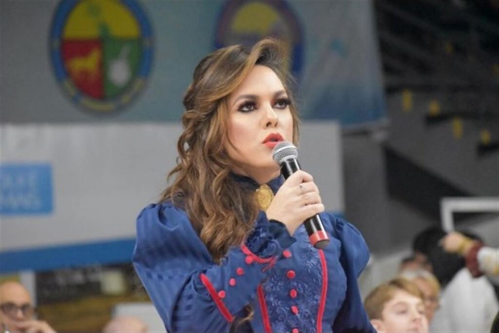 título imagem Seis pessoas são indiciadas por comentários homofóbicos em rede social a mulher trans homenageada em CTG da região