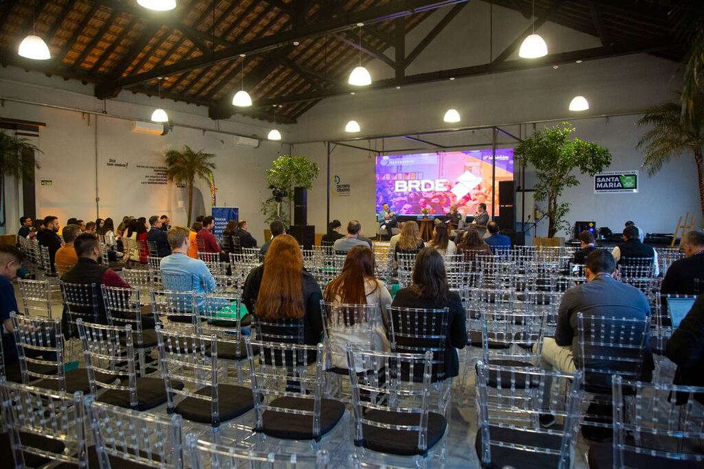 título imagem Santa Maria lança projeto “Inovar é Cuidar das Escolas” nesta quarta