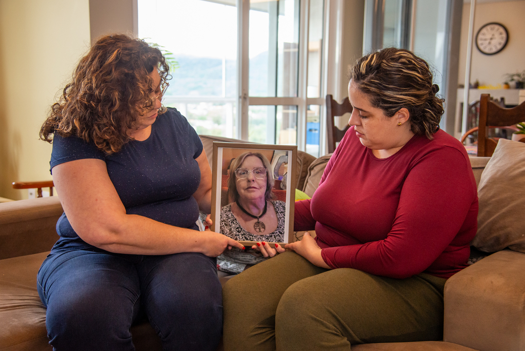 título imagem “A dor não passa”: familiares relatam saudade e espera por Justiça após seis meses do acidente com ônibus da UFSM