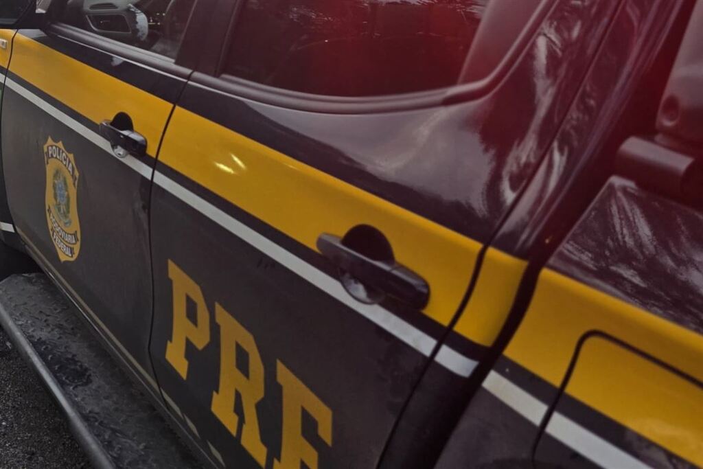 Homem morre atropelado por dois veículos em rodovia da região