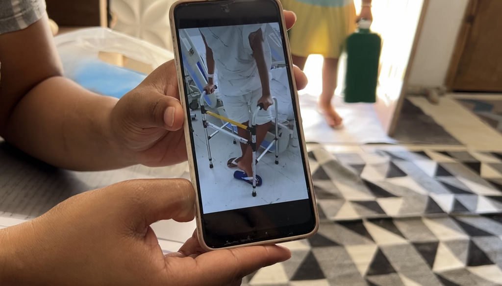 título imagem Mãe denuncia negligência médica após filho de 15 anos perder a mobilidade depois de cirurgia