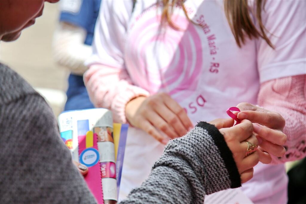 Secretaria da Saúde promove ações do Outubro Rosa em unidades de saúde em Santa Maria