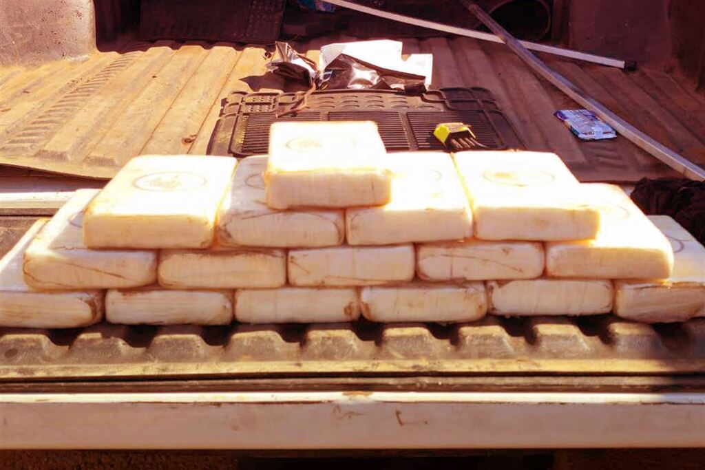 título imagem Quatro pessoas são condenadas a até 22 anos de prisão por tráfico de drogas em Santa Maria