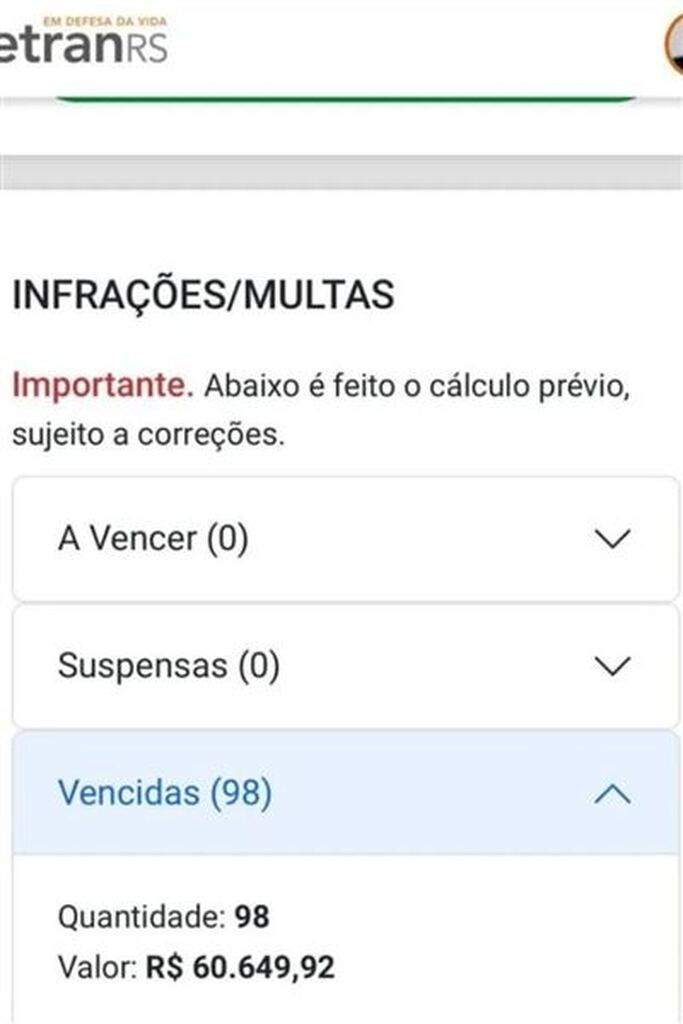 título imagem PRF apreende motocicleta com mais de R$ 60 mil em multas em rodovia da região