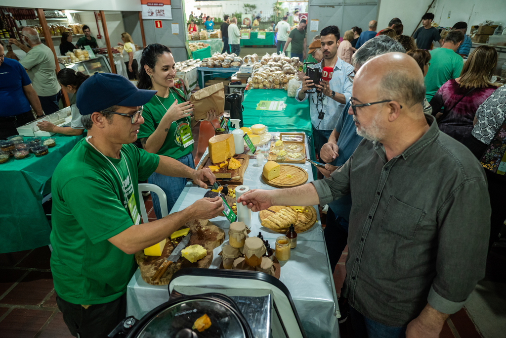 título imagem Histórias e solidariedade dão o tom na 31ª Feicoop em Santa Maria