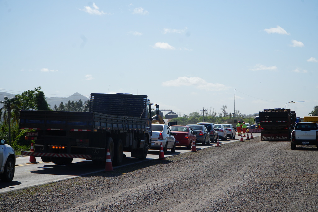 título imagem Obras em ponte da RSC-287 causam lentidão temporária, mas avançam em Santa Maria