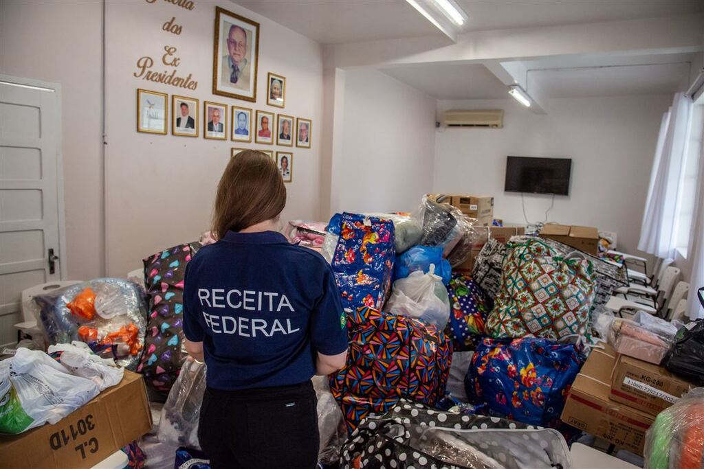 Lar das Vovozinhas recebe R$ 73 mil em mercadorias repassadas pela Receita Federal em Santa Maria