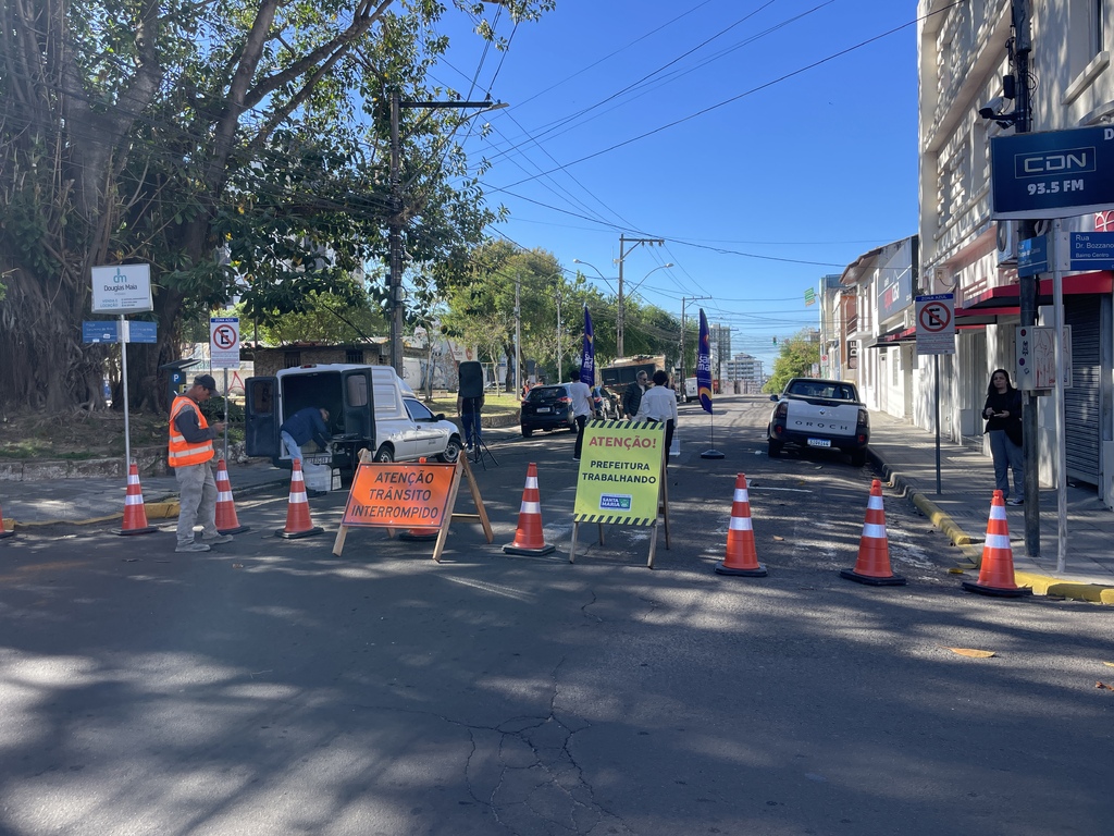 título imagem Trecho principal da Rua Duque de Caxias será recuperado em até 60 dias; extensão total depende de novos recursos