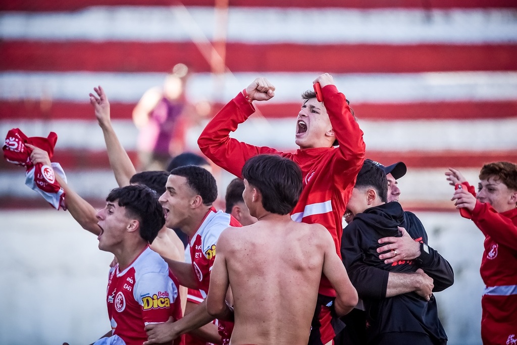 título imagem Com acesso para o Gauchão Sub-20, Inter-SM garante marca inédita em sua história