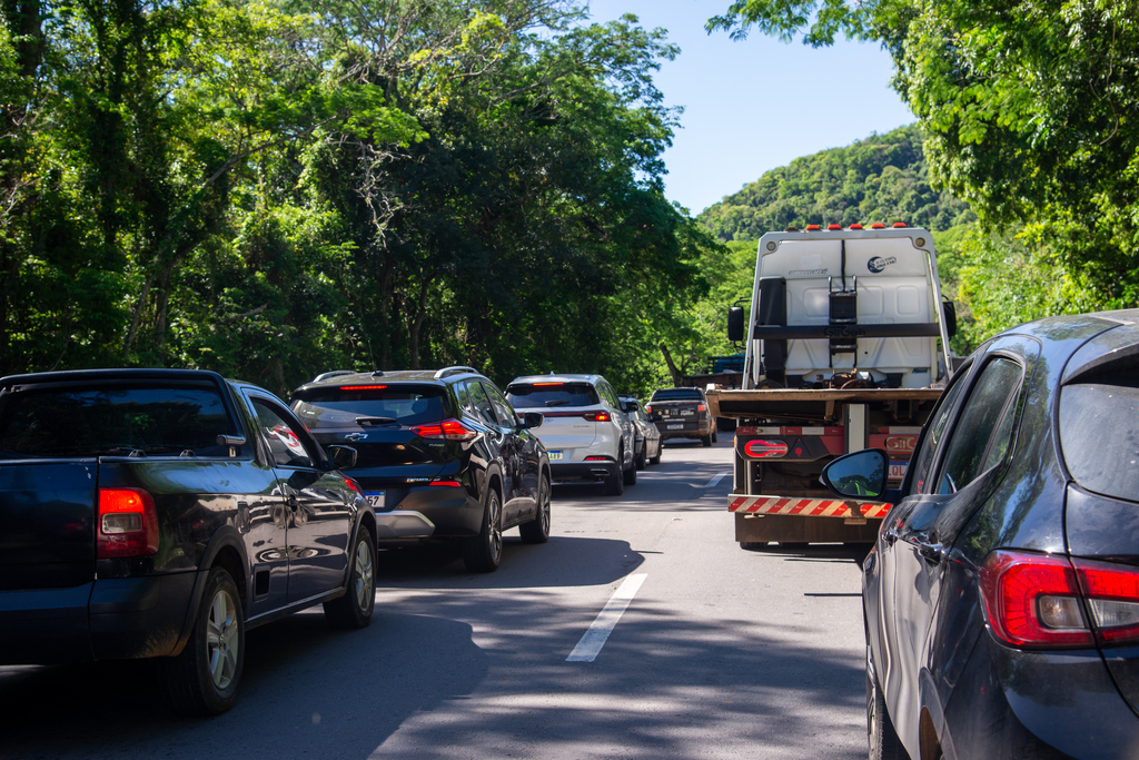 título imagem DNIT reduz trecho de pare e siga na BR-158 e prevê liberação total da rodovia nas próximas semanas