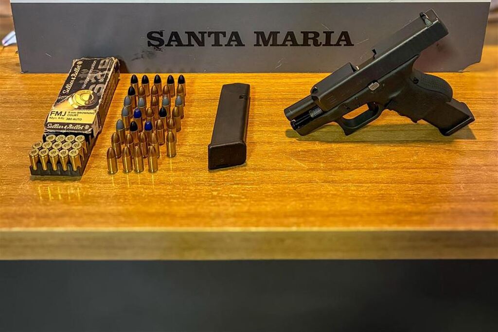 título imagem Homem é preso por porte ilegal de arma em Santa Maria