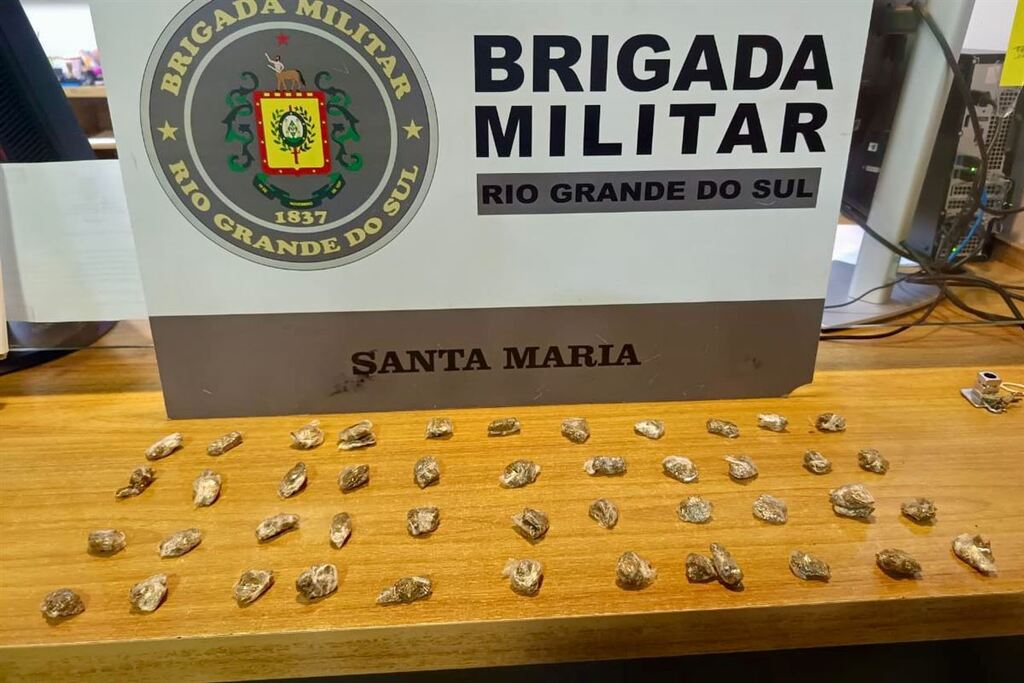 título imagem Adolescente de 17 anos é apreendido por tráfico de drogas em Santa Maria