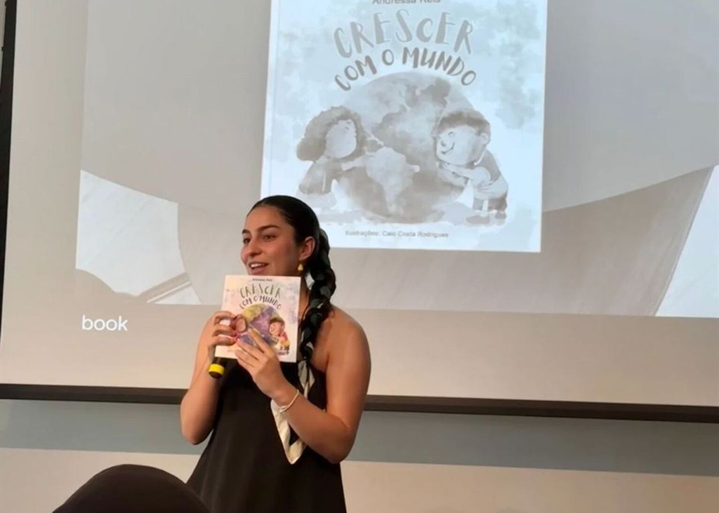 título imagem Livro escrito por estudante da UFSM e entregue em escolas municipais de Santa Maria será levado à COP 30