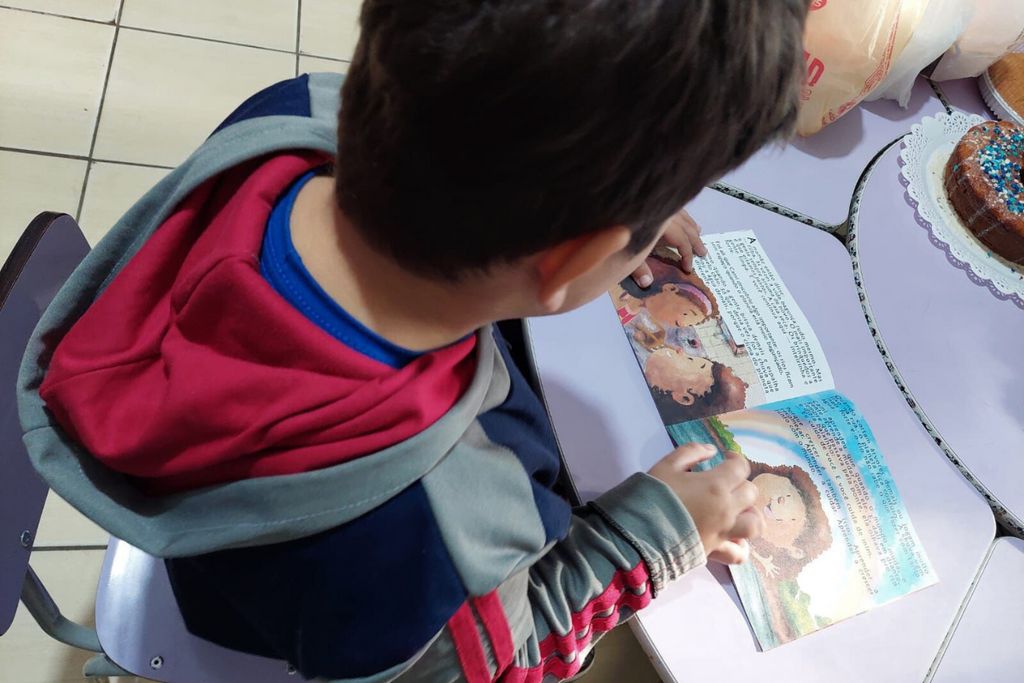 Foto: Arquivo Pessoal - Mais de 10 escolas de Santa Maria receberam o livro gratuitamente