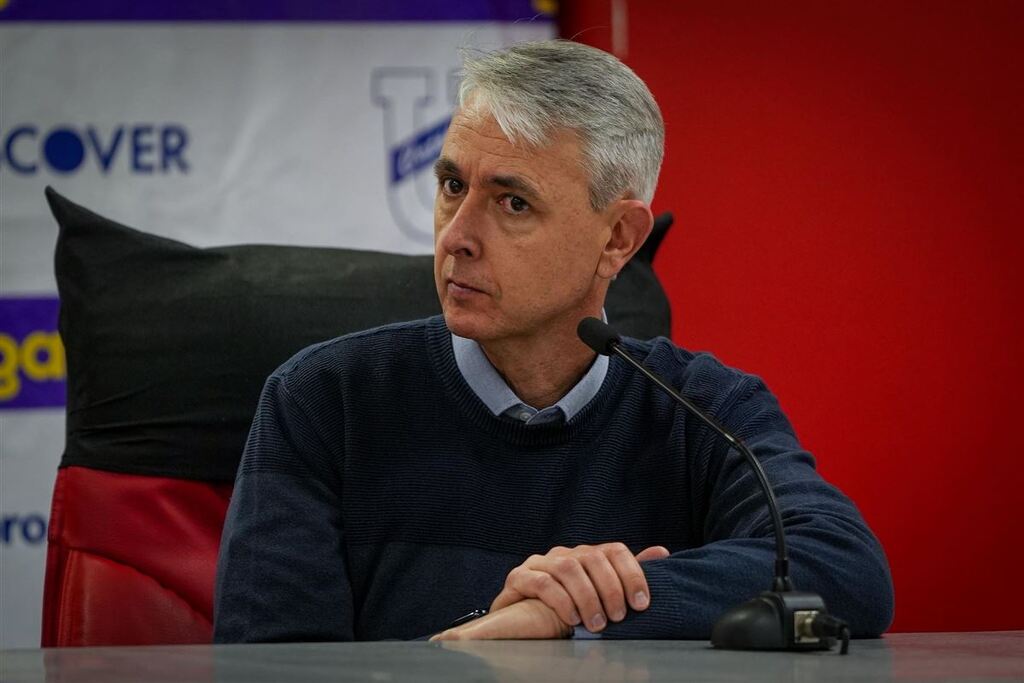 título imagem Tiago Nunes pode garantir LDU na final da Libertadores