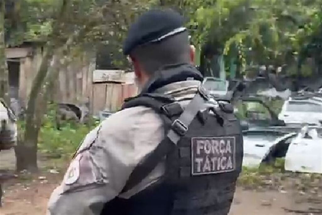 Operação Fios e Cabos da Brigada Militar prende um suspeito e apreende 12 toneladas de sucatas em Santa Maria