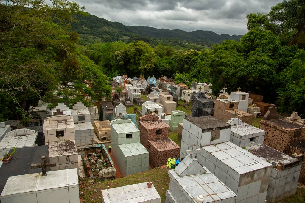 título imagem Como estão os cinco cemitérios municipais de Santa Maria às vésperas do Dia dos Finados