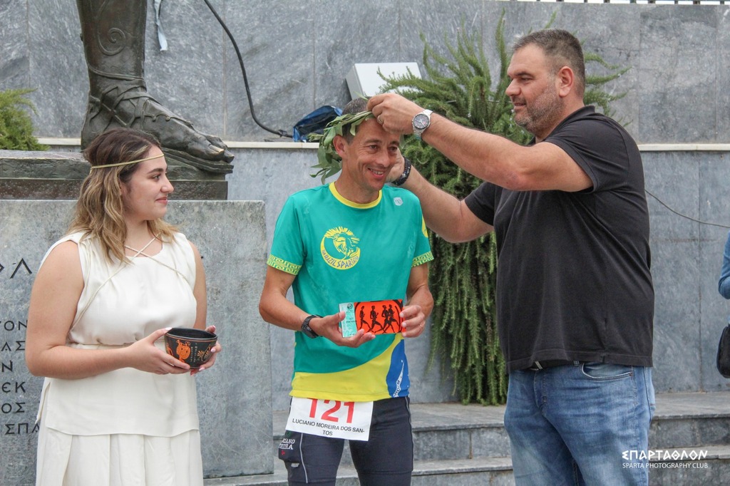 título imagem De Atenas a Esparta: ultramaratonista de Santa Maria completa corrida de 246 km na Grécia