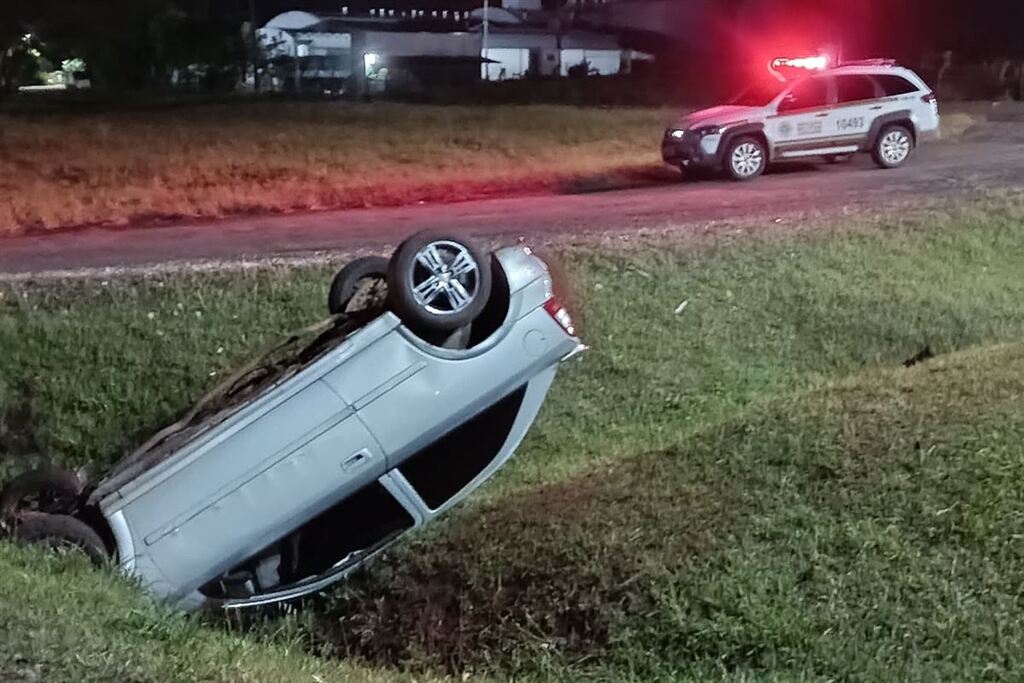 título imagem Homem morre após capotamento na ERS-149, em Restinga Sêca; vítima foi identificada