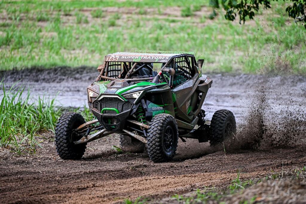título imagem Piloto de Santa Maria conquista pódio na penúltima etapa do Brasileiro de Rally