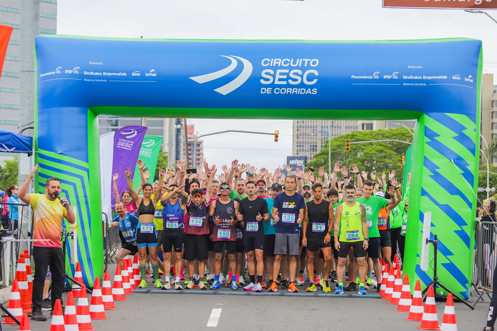 Etapa de Santa Maria do Circuito Sesc de Corridas reúne cerca de mil atletas e pode garantir vaga para final estadual