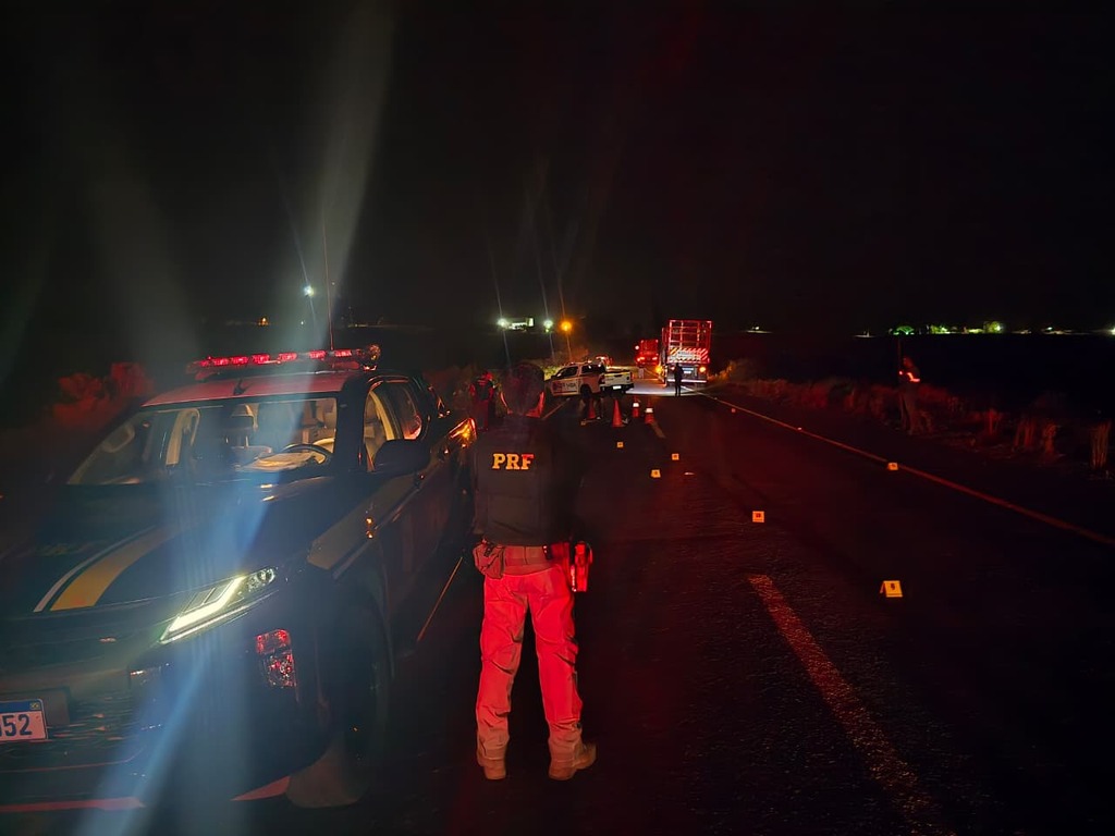 Homem morre atropelado por caminhão na BR-287