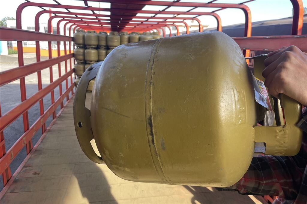 título imagem Discussão por botijão de gás termina com homem esfaqueado e fuga do agressor em Santa Maria