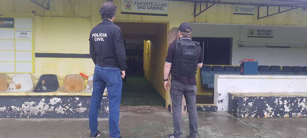 título imagem Delegado fala sobre operação que investiga possível fraude em jogos do São Gabriel