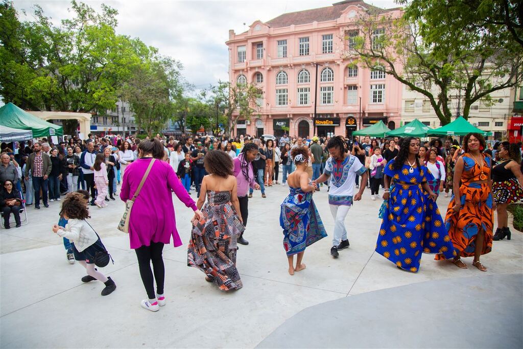 título imagem Dia da Consciência Negra será celebrado com feira de empreendedorismo, música e programa especial em Santa Maria
