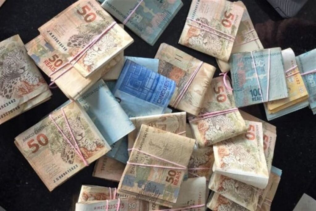 título imagem Morador da região cai em golpe e perde mais de R$ 60 mil