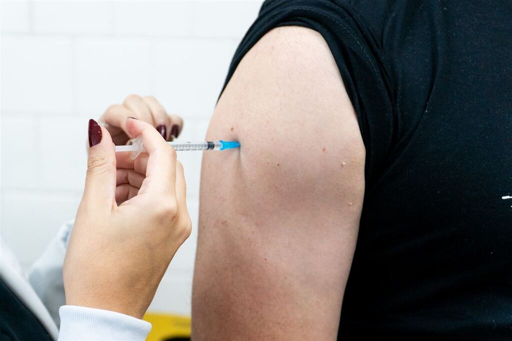 Brasil registra, em média, 200 casos anuais de tétano; Ministério da Saúde alerta para riscos