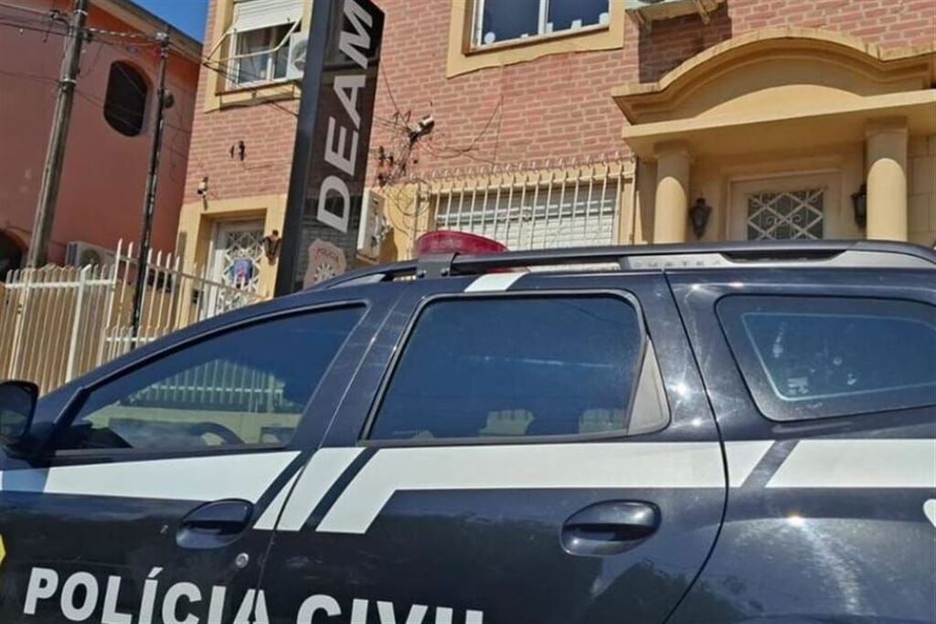 título imagem Polícia Civil prende jovem por descumprimento de medidas protetivas contra a ex-namorada