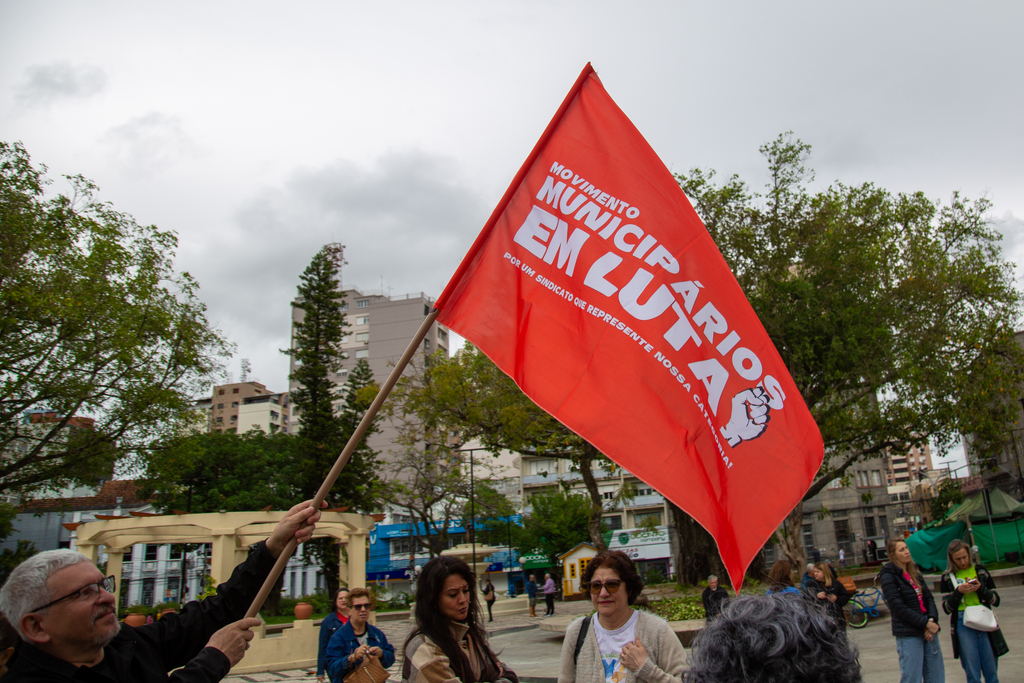 Adesão à greve dos municipários chega a 23%, informa sindicato
