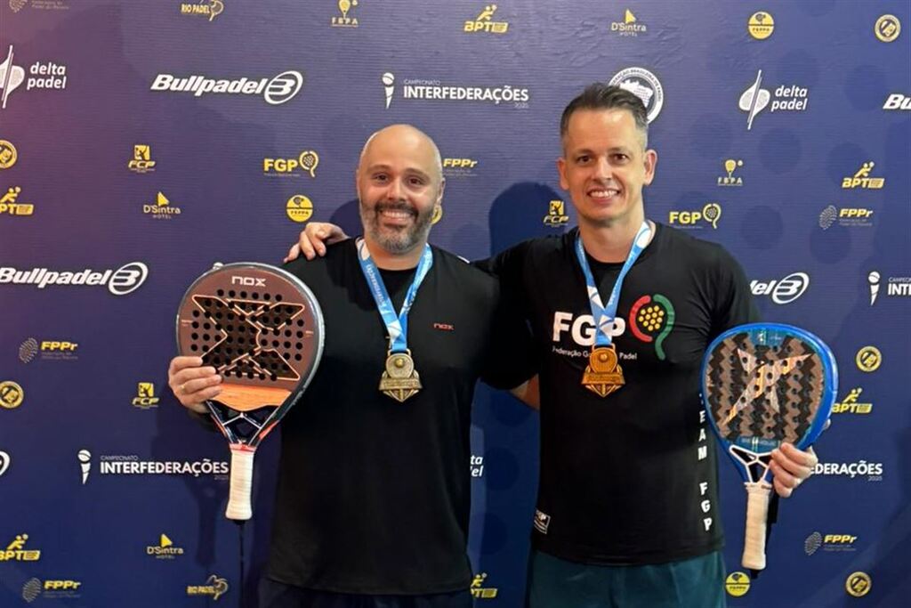 título imagem Atletas de Santa Maria trazem medalhas de competição de pádel em Santa Catarina