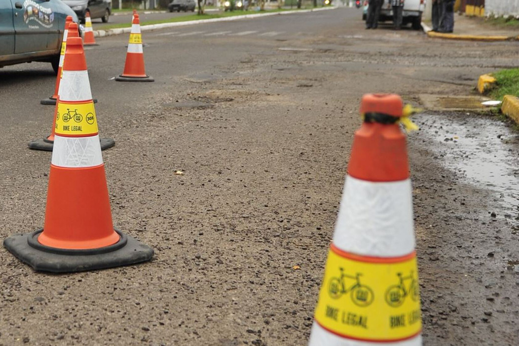Evento militar provoca bloqueio em rua do Bairro Passo D’Areia nesta quarta