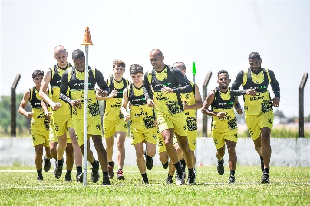 título imagem Com grupo quase completo, Inter-SM continua preparação para o Gauchão
