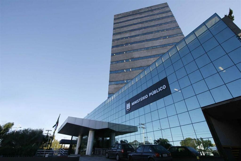 título imagem Militar é condenado a 12 anos de prisão por matar homem em situação de rua na Capital