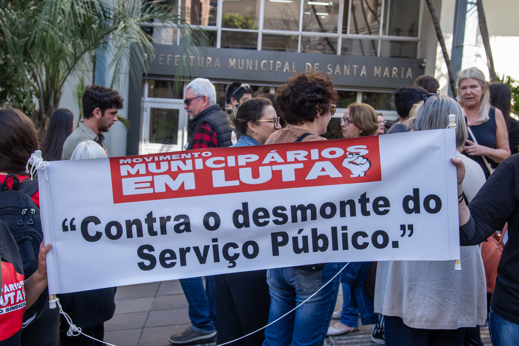 Suspensão da Reforma da Previdência é vista como vitória por professores e municipários, que defendem diálogo efetivo com o Executivo
