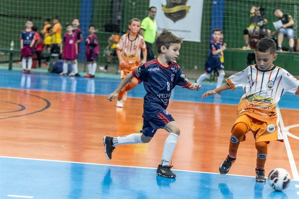 Quinta-feira terá decisões nas categorias de base do Municipal de Futsal