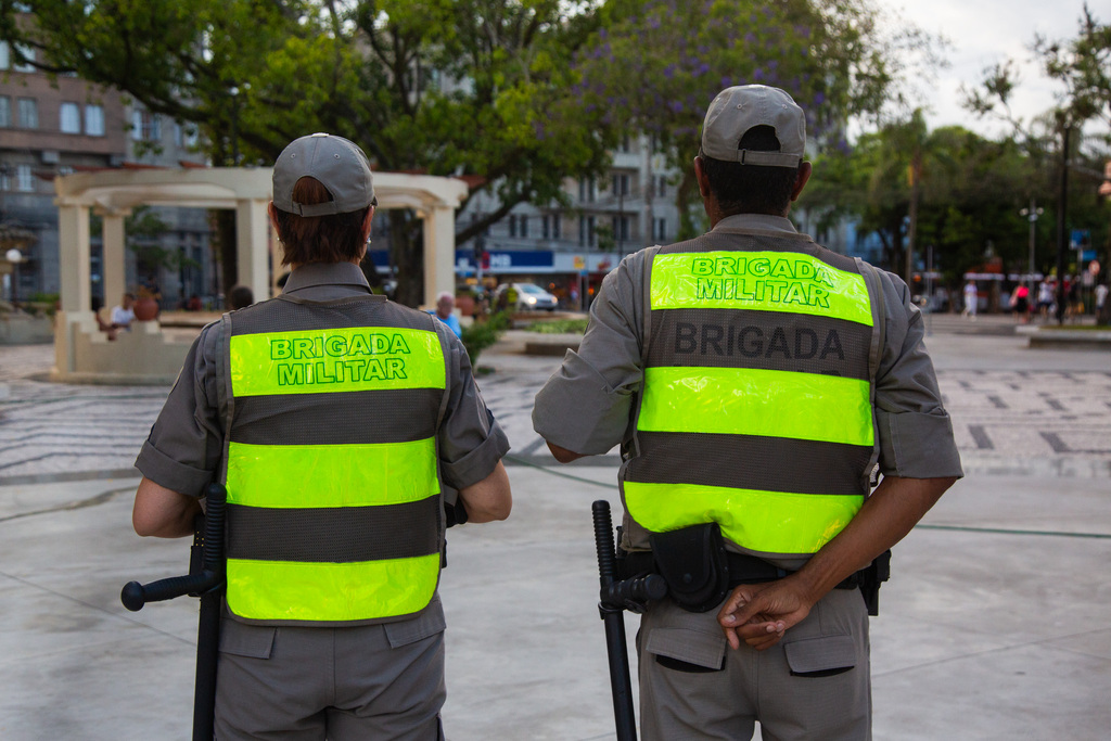 título imagem Eduardo Leite autoriza chamamento de 1,2 mil novos soldados da Brigada Militar