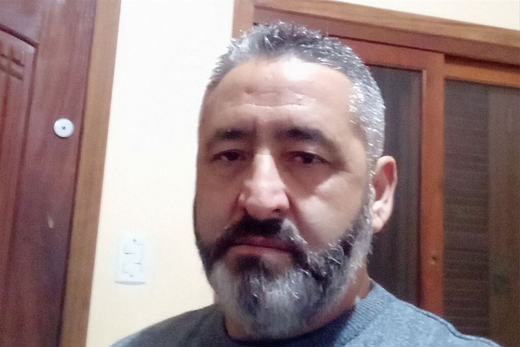 Condutor que foi jogado para fora de carro em acidente é sepultado em município da região