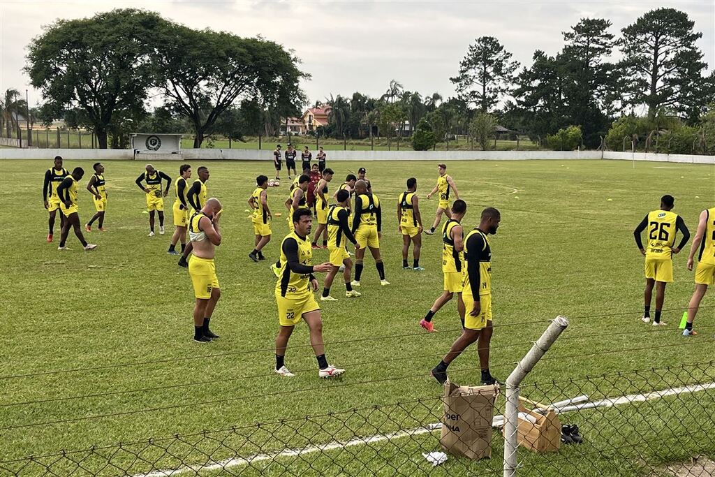 Inter-SM pode jogar amistoso em gramado sintético de Caçapava do Sul