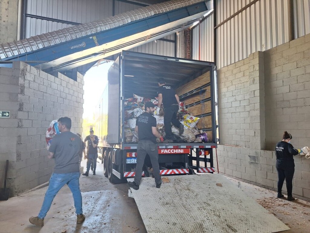 Foto: Polícia Civil (Divulgação) - Incineração ocorreu nesta quinta-feira em uma empresa da Região Metropolitana, cuja localização não foi informada