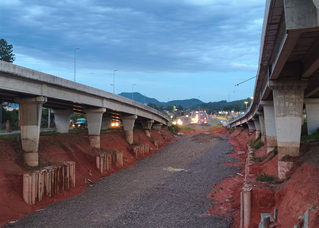 Há 11 anos em obras, Travessia Urbana tem novo prazo  para conclusão