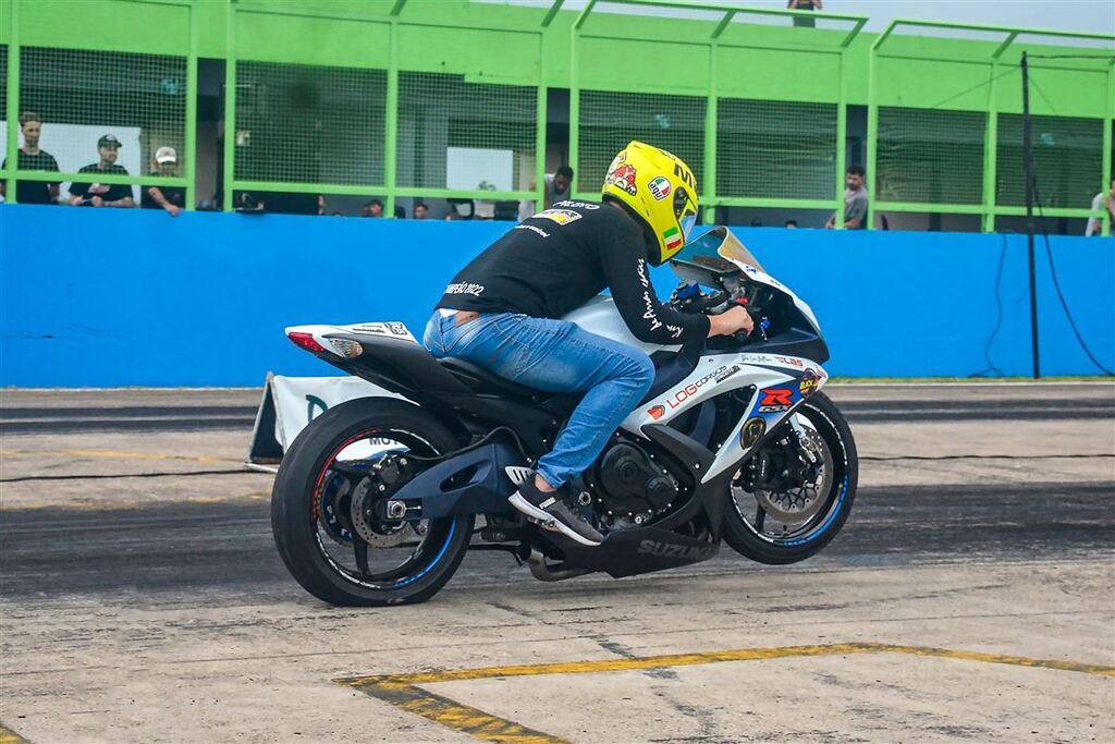 título imagem Piloto de Santa Maria é campeão de arrancada em Santa Cruz do Sul